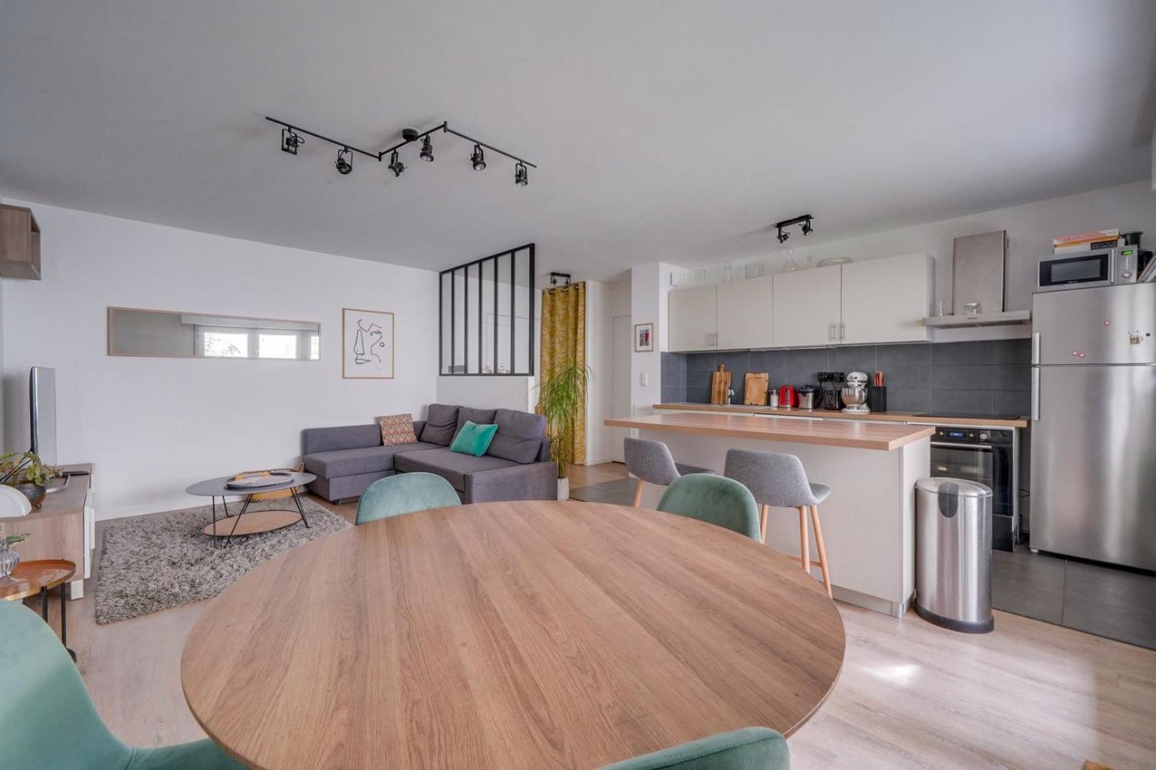 شقة Pleasant Flat In Bordeaux With Terrace And Parking المظهر الخارجي الصورة